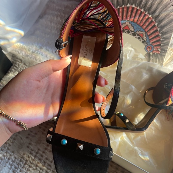 Valentino Black Suede Rockstud
Rolling Muticolor Fringe Sandals - Picture 3 of 5